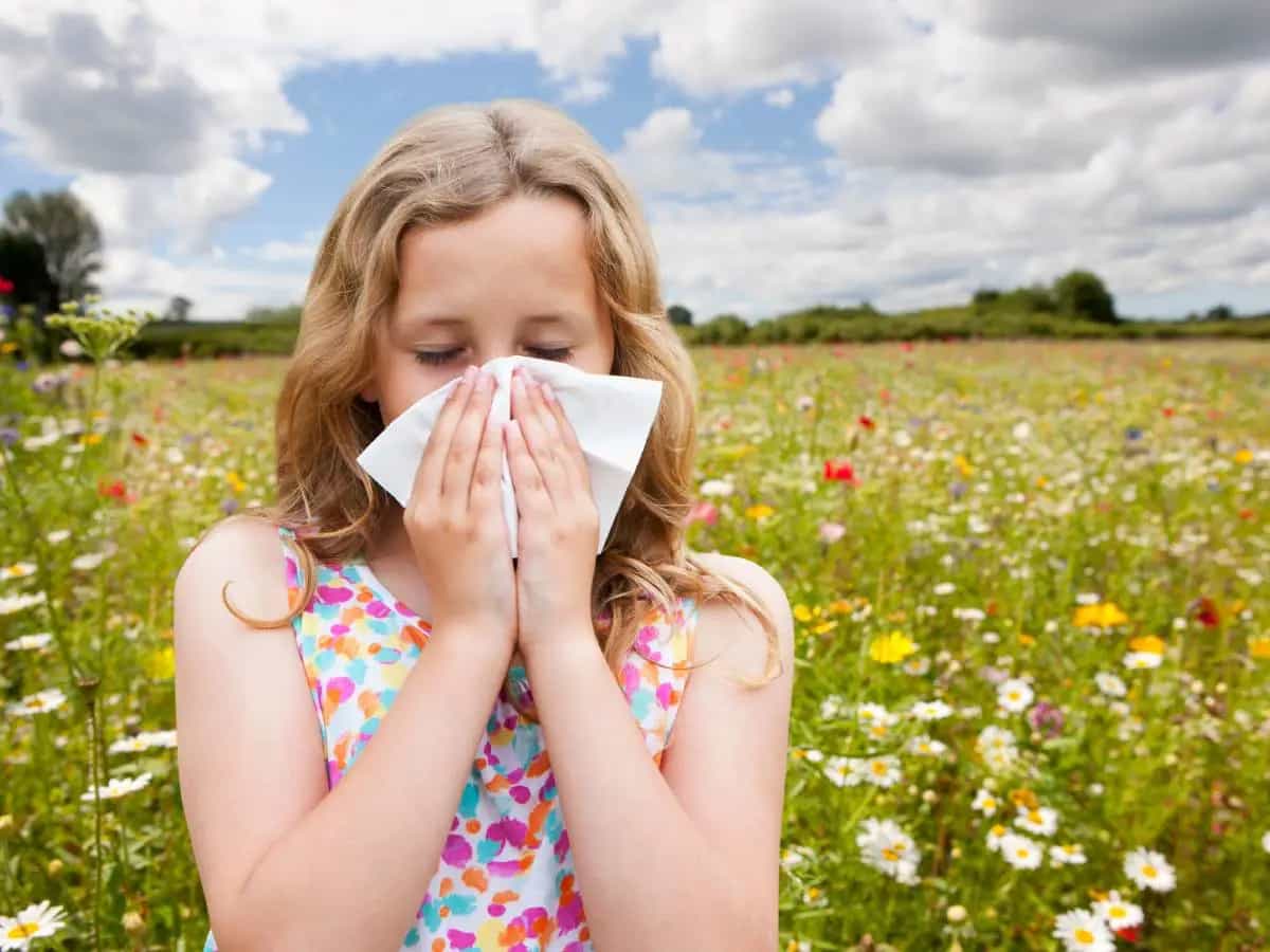 Allergie primaverili, sintomi, cause e rimedi utili