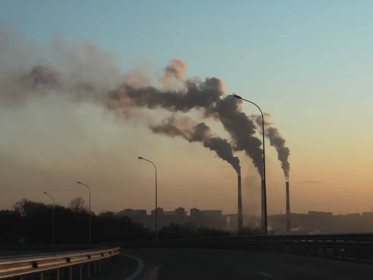 Secondo uno studio, per rispettare gli obiettivi sul clima dell'Accordo di Parigi ci vorrebbe un lockdown globale ogni due anni per abbattere le emissioni di gas serra