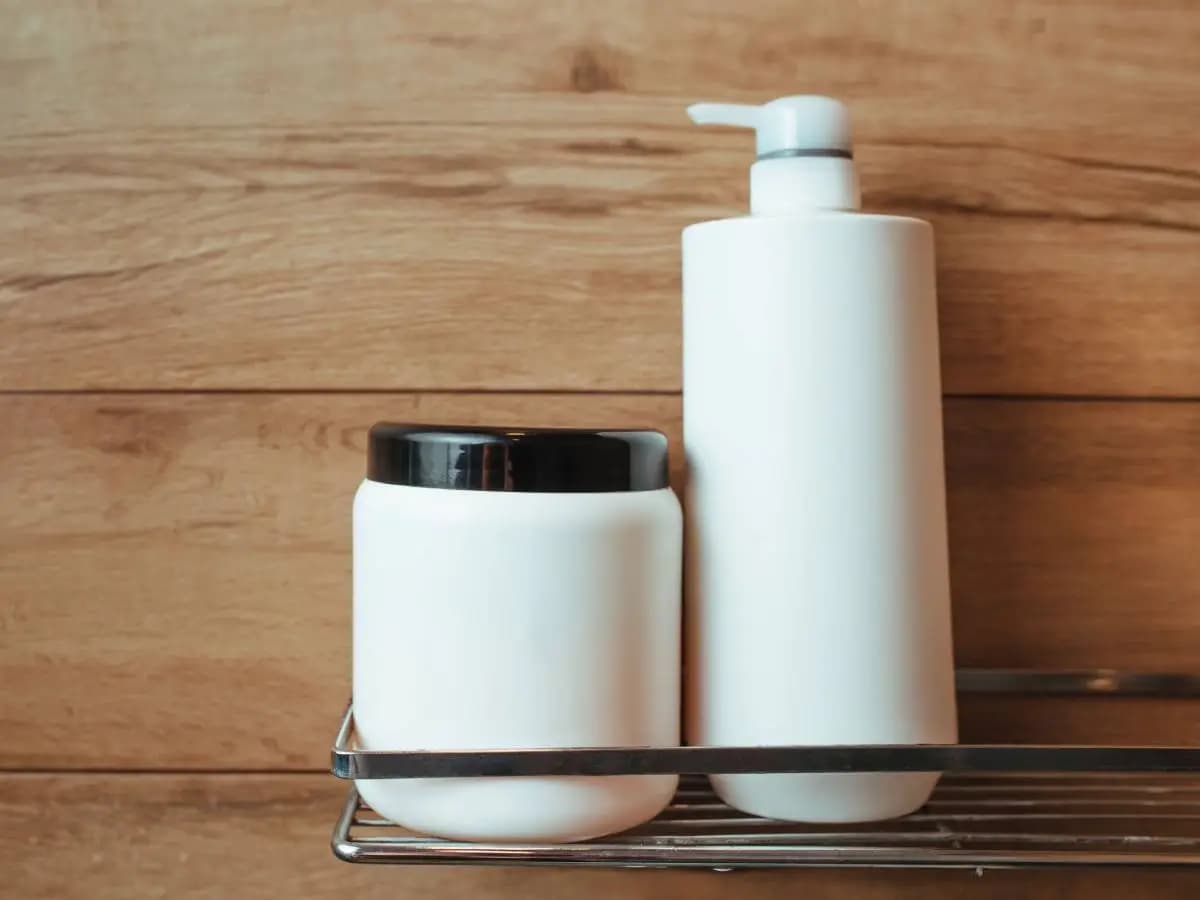 Che differenza c’è tra balsamo e maschera per capelli?