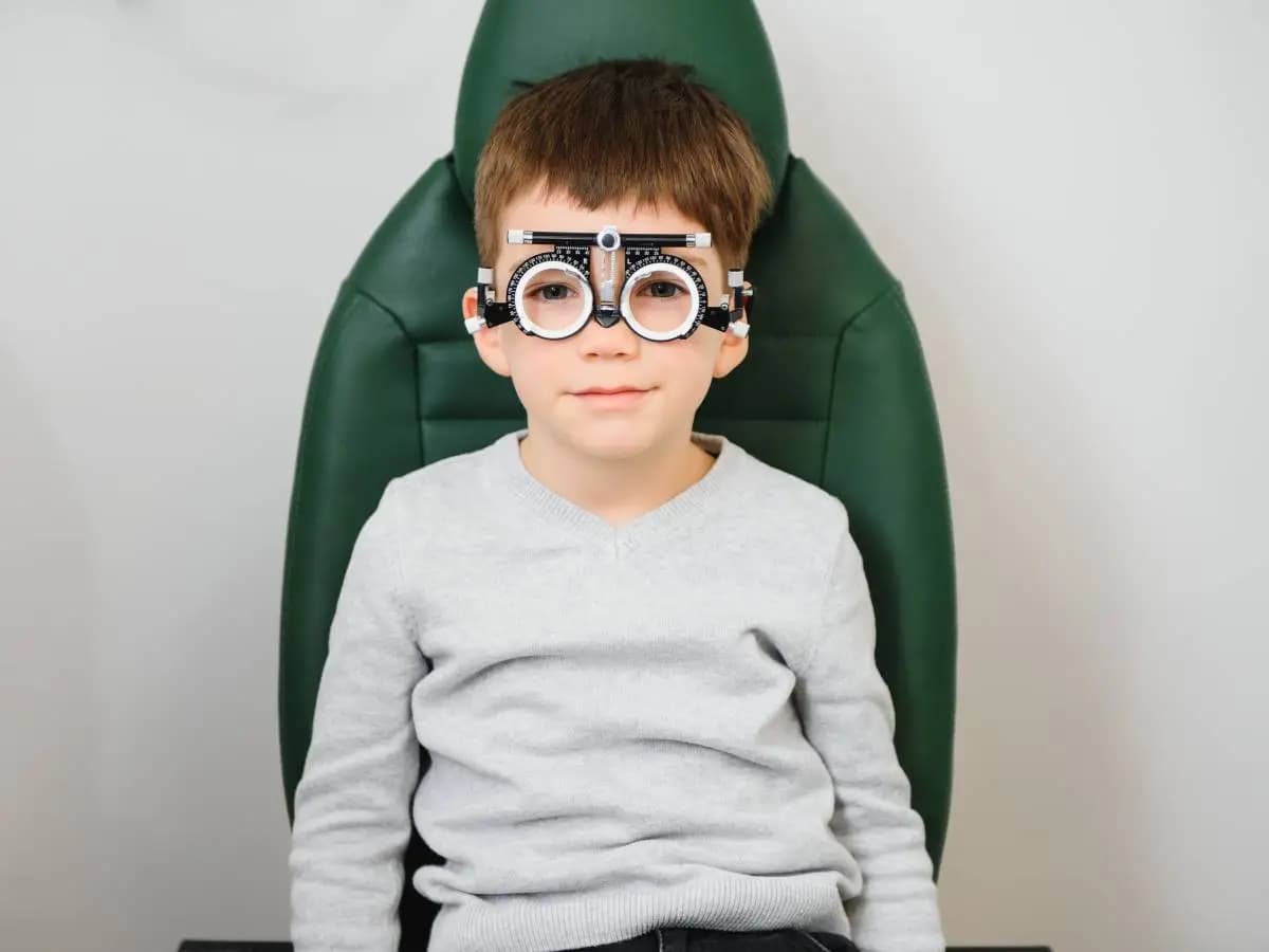 Miopia nei bambini, alcuni cibi riducono i rischi